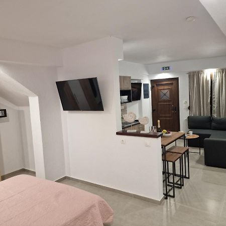 Το Στενάκι Apartment สเกียธอสทาวน์ ภายนอก รูปภาพ