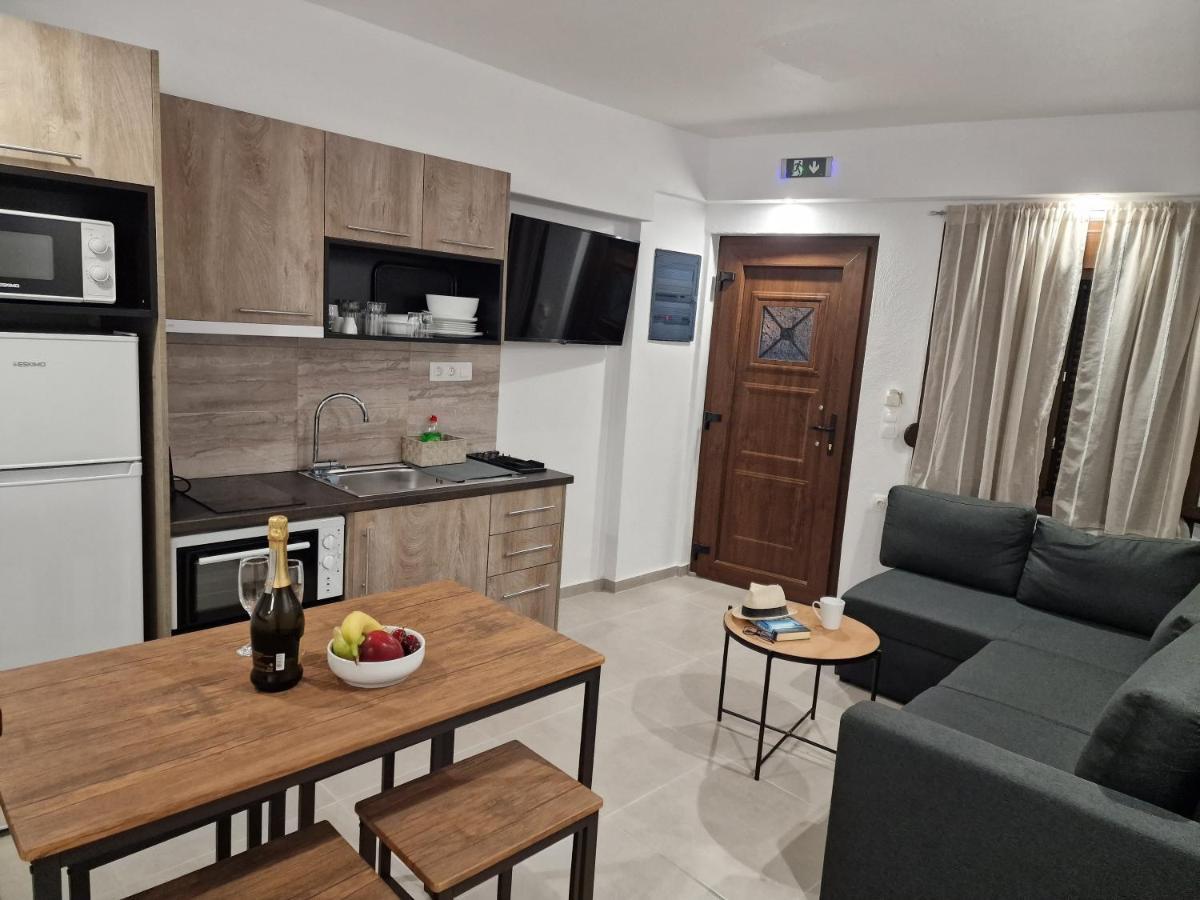 Το Στενάκι Apartment สเกียธอสทาวน์ ภายนอก รูปภาพ