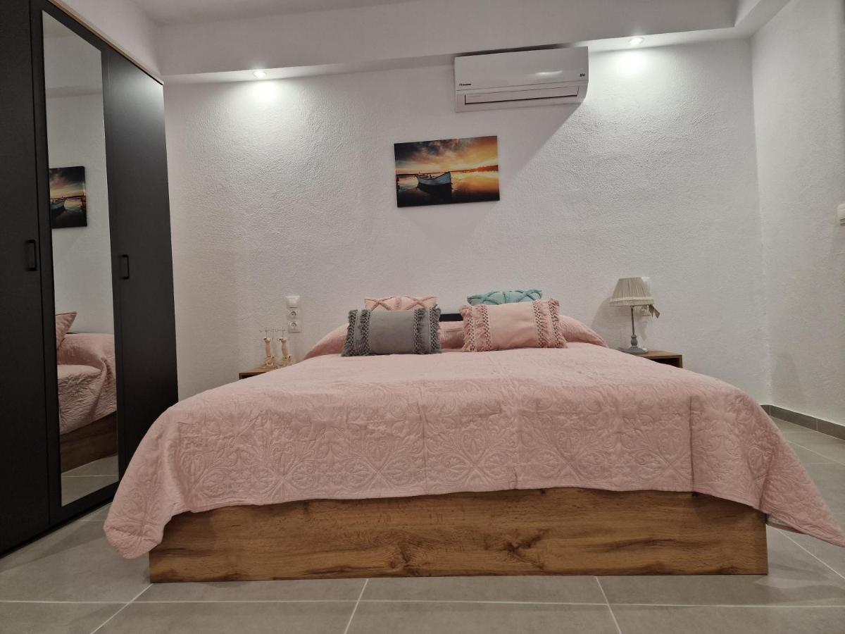 Το Στενάκι Apartment สเกียธอสทาวน์ ภายนอก รูปภาพ