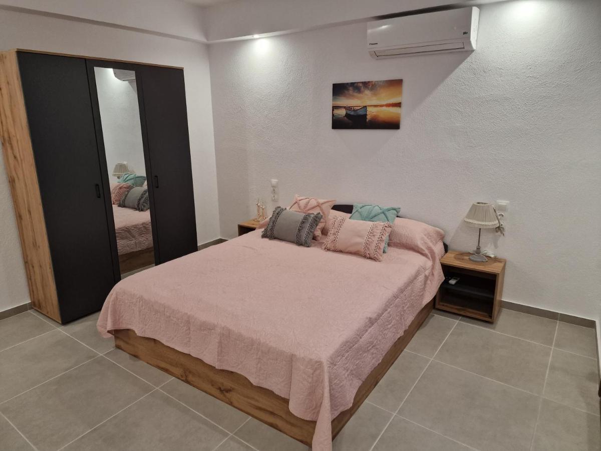 Το Στενάκι Apartment สเกียธอสทาวน์ ภายนอก รูปภาพ