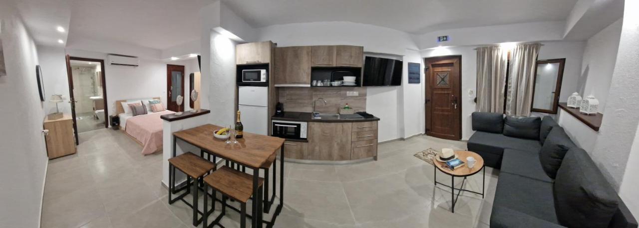 Το Στενάκι Apartment สเกียธอสทาวน์ ภายนอก รูปภาพ