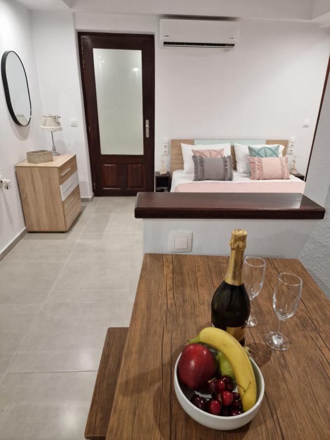 Το Στενάκι Apartment สเกียธอสทาวน์ ภายนอก รูปภาพ