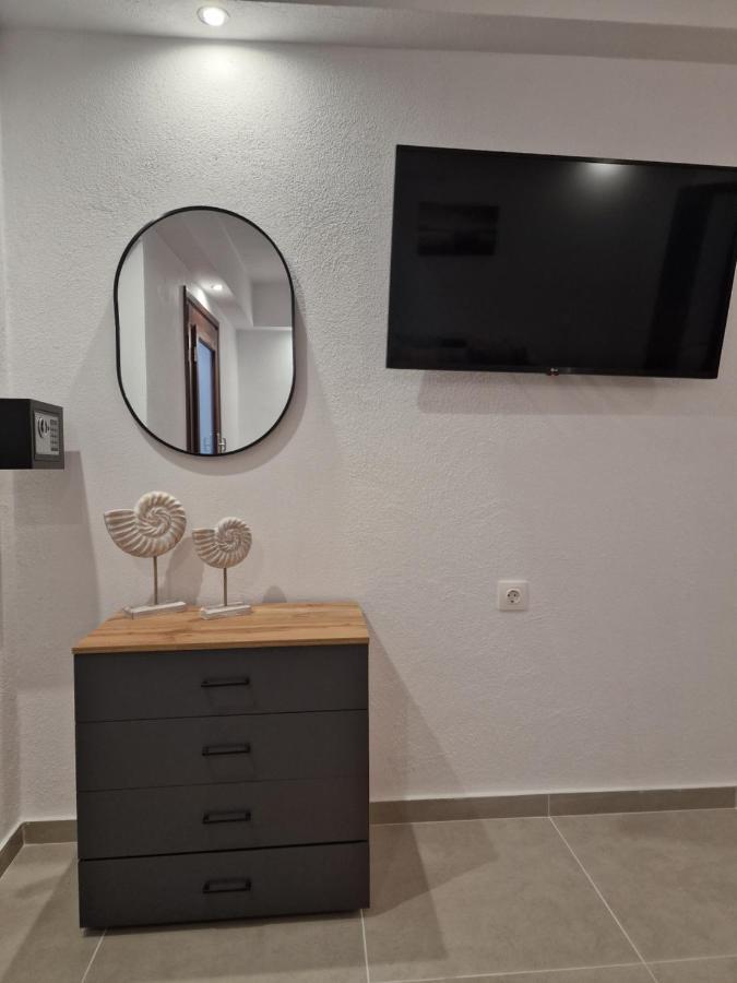Το Στενάκι Apartment สเกียธอสทาวน์ ภายนอก รูปภาพ