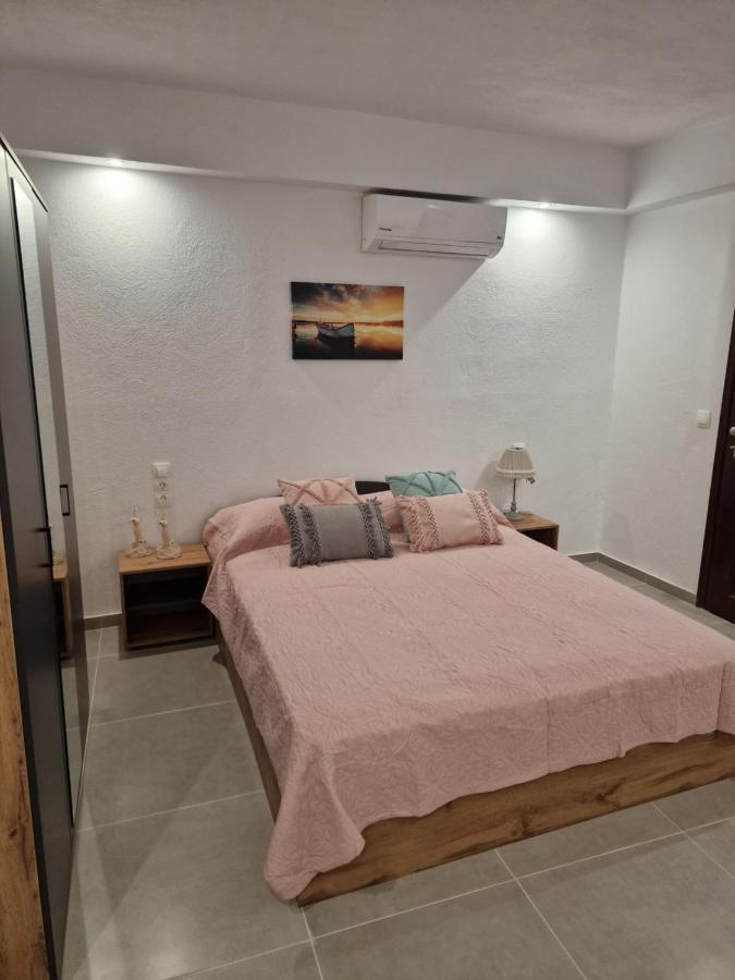 Το Στενάκι Apartment สเกียธอสทาวน์ ภายนอก รูปภาพ